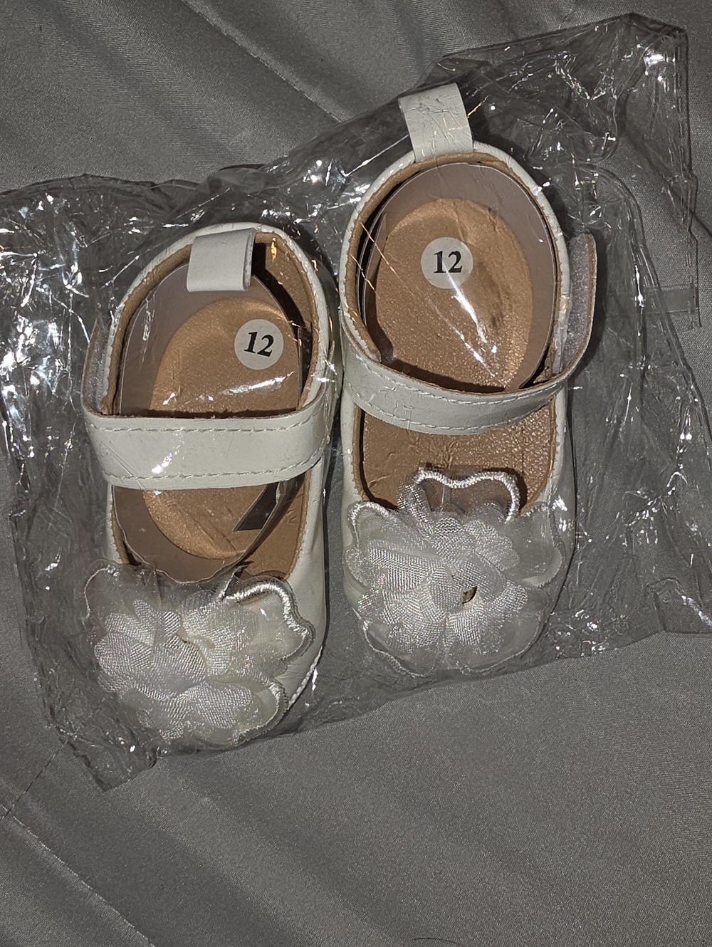 Classic White Floral Mary Jane Shoes for Girls